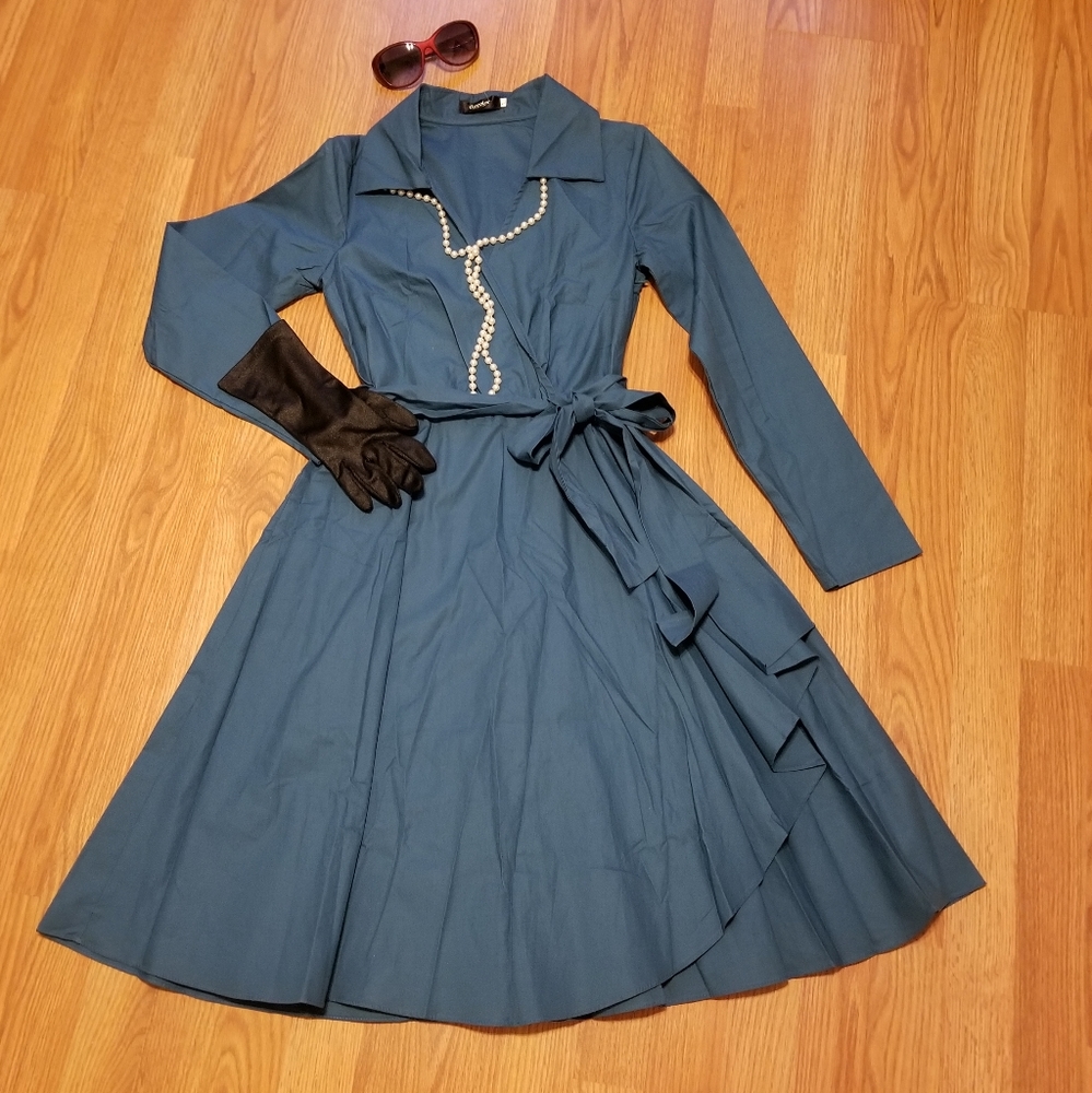 Retro Style Teal Fit and Flare Dress. - Picture 3 of 7